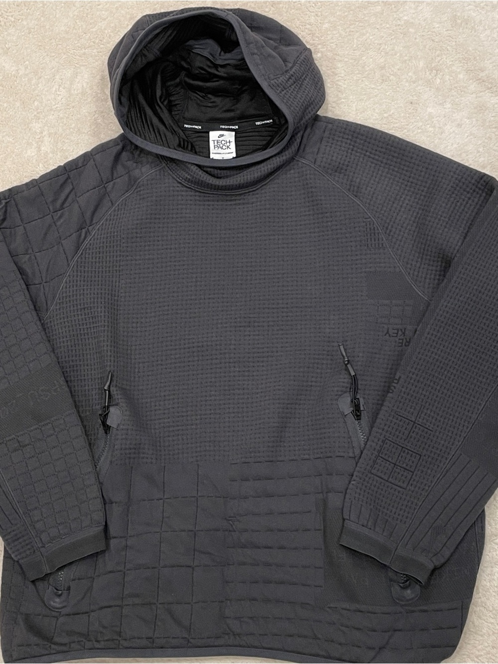 Nike Sportswear Therma-FIT ADV Tech Pack Pullover Hoodie Men's Medium DM5522-060